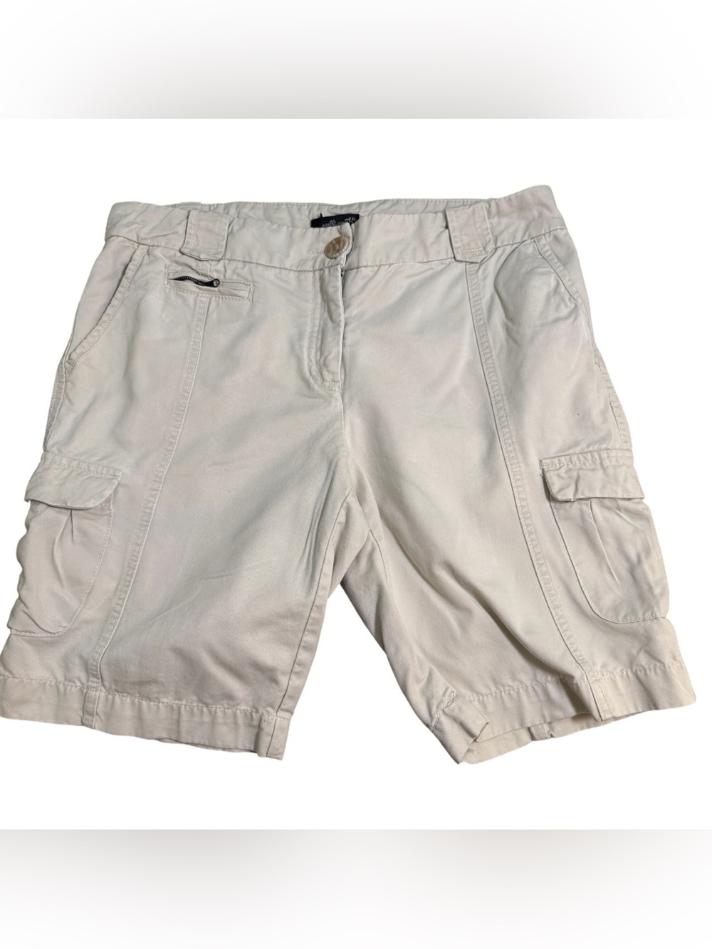 100% Cotton Willi Smith Light Cream Cargo Shorts with Flap Pockets